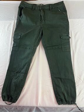 V.I.P. Jeans Women’s Size 20 Green Cargo Jogger Pants Stretch Y2K Utility